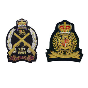 Insignias de Blazer de alta calidad 3D de tamaño personalizado, insignias de costura de etiqueta privada con cuentas bordadas a mano de alambre de lingotes de acabado pulido alto - Product Image 4