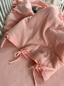 Venta al por mayor de ropa de cama orgánica personalizada para niños suave y transpirable con volantes juegos de cama para bebés - Product Image 4