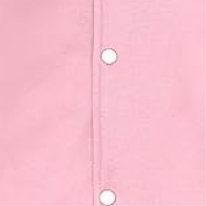 เสื้อแจ็คเก็ตวาร์ซิตี้สีชมพูอ่อนและสีขาว – สไตล์ลำลองแบบนักศึกษา ตัวเสื้อสีชมพูพาสเทล แขนเสื้อสีขาว - Product Image 4