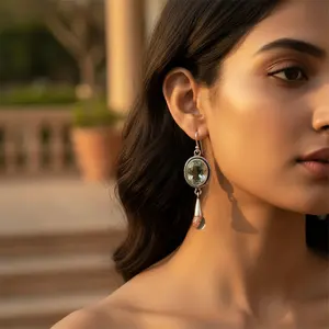 ต่างหูเงินแท้ 925 ชุบทอง ประดับพลอยสีเขียวอเมทิสต์ ดีไซน์วินเทจ สำหรับผู้หญิง ตกแต่งด้วยเพชรและเพทาย เหมาะสำหรับงานแต่งงานหรืองานเลี้ยง - Product Image 2