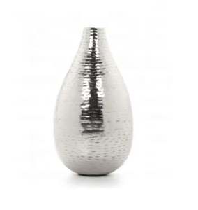 Vase à fleurs en aluminium fait à la main en laiton naturel plaqué et martelé Design rond unique pour une utilisation décorative à la maison dans le jardin - Product Image 6