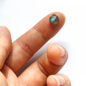 Collier de pierres précieuses en quartz rose véritable Pendentif délicat en cristal Bijoux faits à la main Cadeau parfait pour elle - Product Image 2