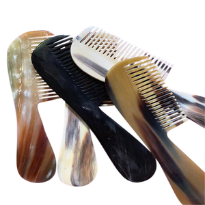 Vente en gros de peignes antistatiques en corne de salon Wolman de meilleure qualité Peigne à cheveux poli de taille personnalisée pour salons de beauté - Product Image 1