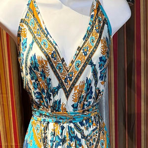 Boho เดรสแม็กซี่พิมพ์ลายดอกไม้คอวีลึกชุดประจำชาติเซ็กซี่มีระบายมีเชือกผูกคอเปิดหลังสไตล์ฮิปปี้ยิปซีสำหรับใส่ทำงานชายหาด - Product Image 1