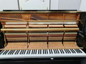 Piano acoustique d'occasion TOP KAWAI US60 de qualité professionnelle japonaise, style mécanique, 88 touches US - Product Image 3