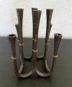 เชิงเทียนคริสมาสต์สไตล์วินเทจแบบหล่อเหล็กงานฝีมือ8เสายืนแสดงคุณสมบัติกันลื่นสลัก - Product Image 4