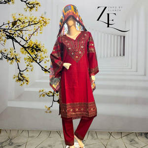 Costume brodé prêt à porter à la mode et moderne pour les femmes idéal pour le bureau du collège et les sorties décontractées - Product Image 3