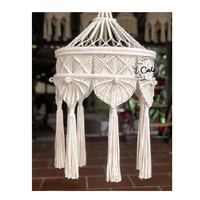 Suspension Macramé Jaune Vif, Décoration Bohème pour la Maison, Design Artisanal à Nœuds, Corde de Coton Tressée, Éclairage Joyeux, Lustre d'Anniversaire