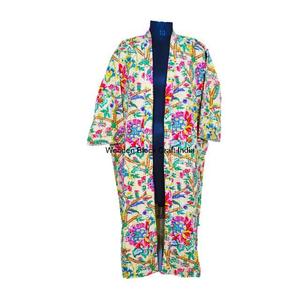 Nouvelle arrivée Veste matelassée pour femmes Impression numérique peinte à la main Kantha 100% coton biologique Écologique - Product Image 1
