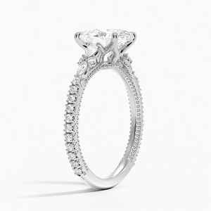 Lujoso anillo de diamantes de moissanita VVS ovalada de Plata de Ley 925 con banda de diamantes pavimentada y acentos florales perfectos para aniversario - Product Image 2