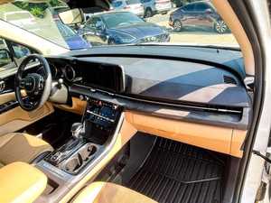 Berline Carnival 2025 Automatique Batterie Lithium Sièges Tissu Simple Intérieur Sombre Traction Avant Conduite à Gauche Euro VI Économique - Product Image 3