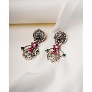 Boucles d'oreilles pendantes Anokhi Fusion en argent 925, motif floral, tendance, plaqué platine, pour mariage, avec perles et diamants - Product Image 1
