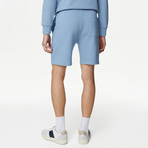 Conjunto de dos piezas para hombre, sudadera cálida de manga larga y pantalones cortos de algodón suave de ajuste informal de punto con patrón estampado - Product Image 4