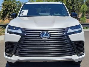 Lexus LX 600 2024 Usado, Lujo, Tracción Total, Volante a la Izquierda, Interior Oscuro, Asientos de Cuero, Neumáticos R18 - Product Image 3