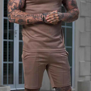 T-shirt à manches courtes respirant personnalisé de qualité supérieure et short assorti ensemble 2 pièces pour homme - Product Image 1