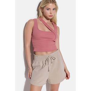 Blusa con Tirantes Gruesos y Detalles de Rayas - Product Image 2