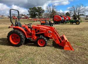 Tractor compacto Kubota L2501 2WD/4WD de 25 HP, tractor de 70 HP con cargador frontal, en buen estado, ligeramente usado, casi nuevo - Product Image 3