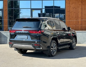 Lexus LX 500d 2023 Usado, Automático, Asientos de Cuero, Interior Oscuro, Cámara Trasera, Techo Solar, Volante a la Derecha/Izquierda, Neumáticos R17 - Product Image 3