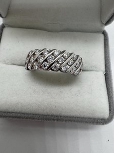 Bague en argent sterling 925 avec moissanite originale, trois couches de diamants ronds, élégante, luxueuse, mignonne, bijoux plaqués rhodium, bague cadeau - Product Image 2