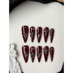 Uñas Postizas Crimson Sanctum, Elegantes y a la Moda - Product Image 1