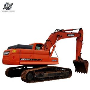 Excavadora de cadenas Doosan DX260 usada, 26 toneladas, cucharón de 1.3m³, marca coreana original, excavadora grande para construcción, pocas horas de uso, certificación CE - Product Image 1