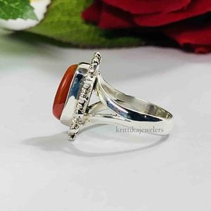Vente en gros de bague de réglage de lunette en argent sterling 925 faite à la main Style classique coupe ovale corail pierre précieuse fête des femmes - Product Image 3