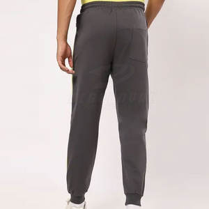 Wholesale Sportswear Light <b>Weight</b> Joggers Winter Use Windproof Men Joggers <b>For</b> Online <b>Sale</b> - Product Image 3