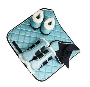 TARIQ MFG CO-Ensemble de Tapis de Selle Matelassé Brillant avec Bottes à Paillettes et Couvre-Oreilles - Product Image 2