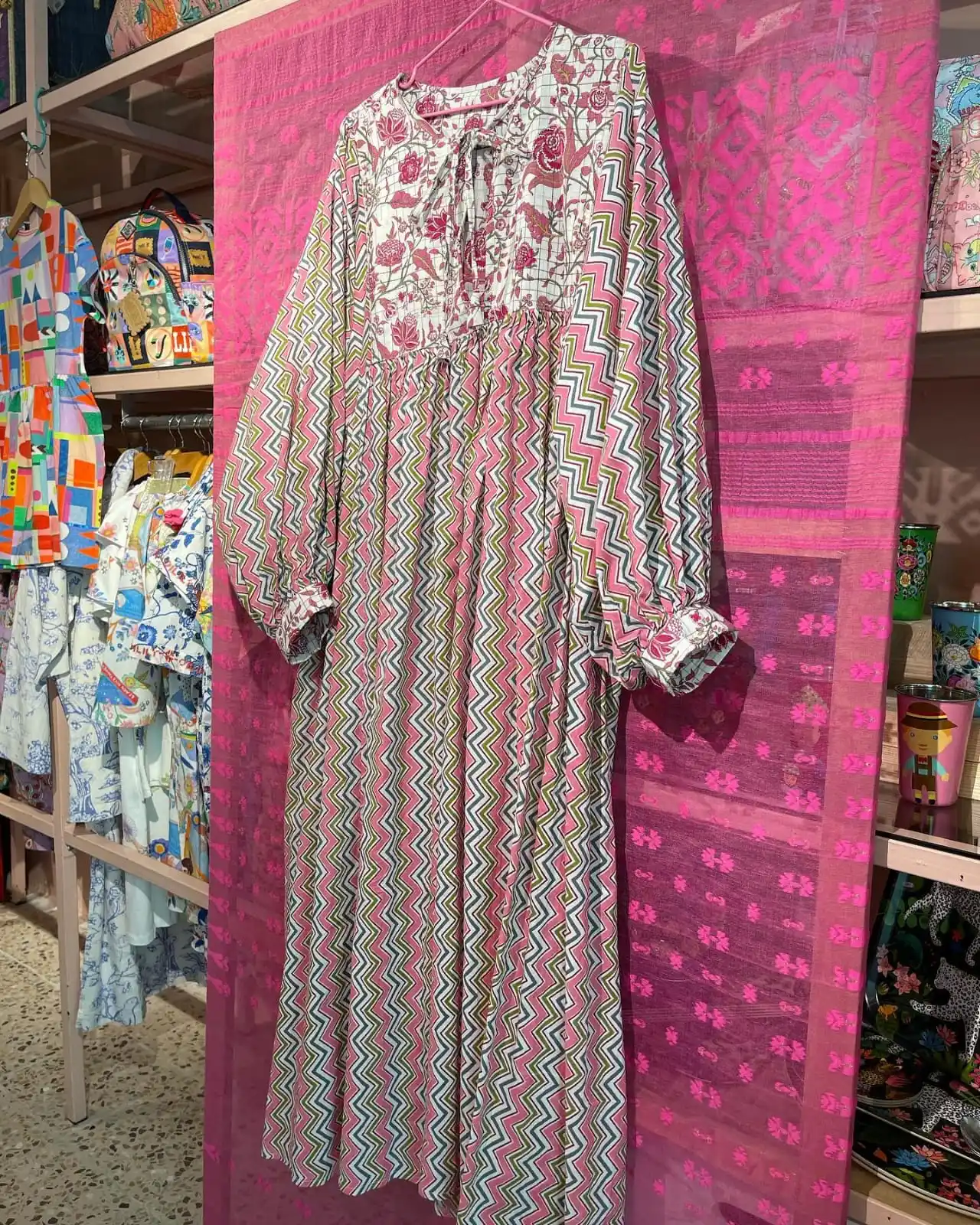 Abito musulmano femminile islamico Dubai Abaya marocchino con ricamo in cotone stampato