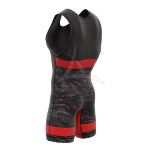 Vêtements de sport pour hommes en polyester/spandex respirant, à séchage rapide, écologiques, imprimés sur mesure, fabriqués au Pakistan - Product Image 3