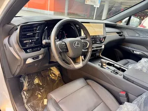 2024 RX 350 V ไมล์น้อย เครื่องยนต์สมบูรณ์ ระบบเกียร์อัตโนมัติ หลังคาพาโนรามา ไฟพร้อมใช้งาน พร้อมส่ง - Product Image 2