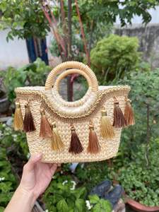 Sac en jacinthe d'eau d'inspiration écologique accessoire de mode fait main du Vietnam sac en jacinthe d'eau fourre-tout naturel idéal pour les cadeaux - Product Image 6