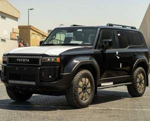 Excelente Estado, Toyota Prado 2.4 Adventure, Gasolina, Caja de Cambios Automática, Volante a la Izquierda, Interior Oscuro, Asientos de Cuero, R18 Metal - Product Image 1