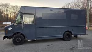 COMPRA Camiones F R E I G H T L I N E R MT45G - Product Image 2