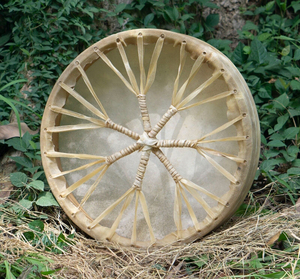 Tambor de meditación vegano de 21 pulgadas con patrón de llama, doblador chamánico ecológico para atención plena y curación - Product Image 3