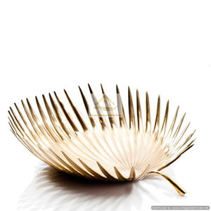 Nouveau plateau au design unique en émail blanc et or avec 2 poignées pour servir des bonbons et des chocolats plateau décoratif de la plus haute qualité - Product Image 4