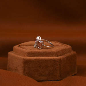 Anillo de Compromiso de Lujo para Mujer, Oro Sólido de 14 Quilates, Certificado IGI, con Diamantes de Laboratorio de 2.6 Quilates en Múltiples Formas - Product Image 4