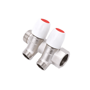 Colector Sanitario Inclinado de Latón Niquelado HM 3/4 X 1/2 de 2, 3 o 4 Vías con Válvulas de Cierre, Garantía de 3 Años para Agua - Product Image 1