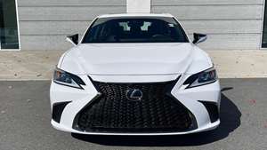 Lexus ES 350 F-SPORT SUV hybride électrique 3.5L d'occasion 2019, sièges en cuir, transmission automatique, toit ouvrant, voiture d'occasion à vendre - Product Image 3