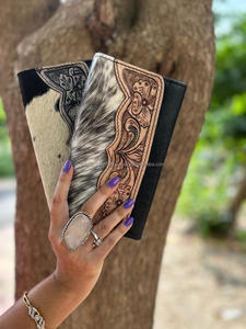 Nouveau élégant Style occidental cheveux sur la peau usiné fourrure cuir pochette femmes conçu sac à main vente chaude usiné cuir fermeture éclair portefeuille - Product Image 5