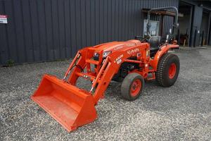 Kubota L Series L2502 HST Tractor 25HP Kubota Tractor 4WD Tractor agrícola hidrostático con toma de fuerza y enganche de 3 puntos - Product Image 2