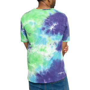 Camiseta elegante para hombre con estampado de sublimación completa, manga corta, diseño ligero y moderno para uso diario - Product Image 4