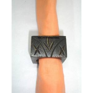 Anillo para Servilletas de Madera Electrochapado de Alta Calidad con Opciones de Patrones Personalizados Disponibles a un Precio Accesible - Product Image 1