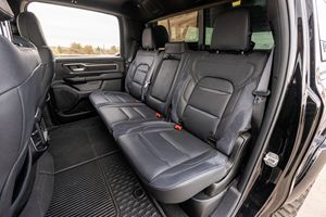 RAM 1500 Big Horn 4x4 2021, 1 propriétaire, moteur Hemi V8, pack Badlander de Tuscany Motor Company - Product Image 5