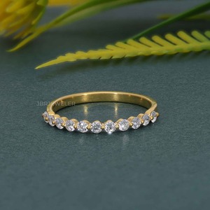 Anillo de boda de oro sólido de 14K con diamante cultivado en laboratorio certificado IGI por encargo, joyería de lujo al precio más bajo - Product Image 3