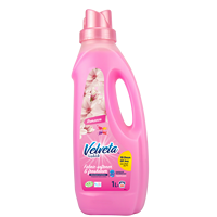 Velveta 1L Pelembut & Penyegar Pakaian Cair dengan Aroma Bunga Romantis dan Teknologi Kapsul untuk Pakaian