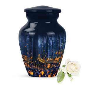 Urne funéraire traditionnelle en métal avec des sculptures culturelles parfaites pour les familles honorant le patrimoine spirituel - Product Image 1