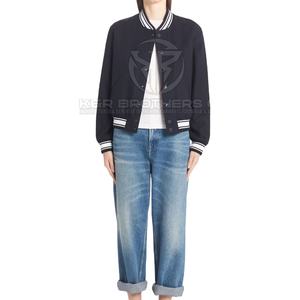 Veste universitaire pour femmes Vêtements d'extérieur confortables de style Letterman pour les vêtements d'équipe universitaires et les vêtements quotidiens décontractés - Product Image 1