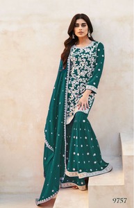 นักออกแบบล่าสุดงานปักด้ายเทียม Georgette งานชุด Sharara โดย Fab Zone - Product Image 2