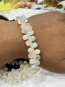 พลอยมูนสโตนสีขาวธรรมชาติทรงกลมขนาด8นิ้วขนาดประมาณ5ถึง7มม. - Product Image 5